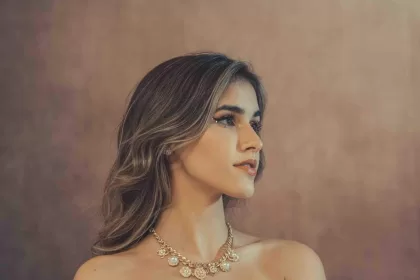 Cantora americana Julia Wheaton lança música mesclando Bossa Nova, R&B e Pop