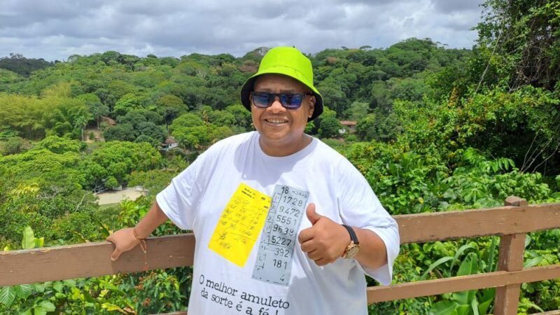 JJ Sambstar celebra 30 Anos de carreira com homenagem a Bezerra da Silva