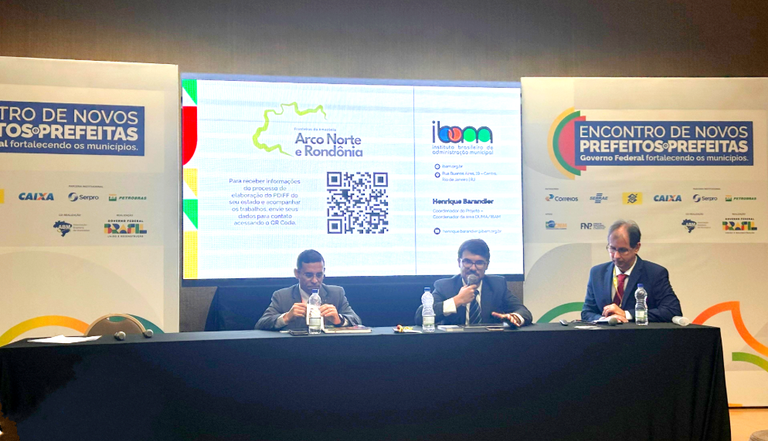 Prefeitos conhecem planos para desenvolvimento sustentável da Faixa de Fronteira