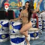 Suzana Aramuni brilha no ensaio de rua da Acadêmicos do Tucuruvi com look dourado de tirar o fôlego!