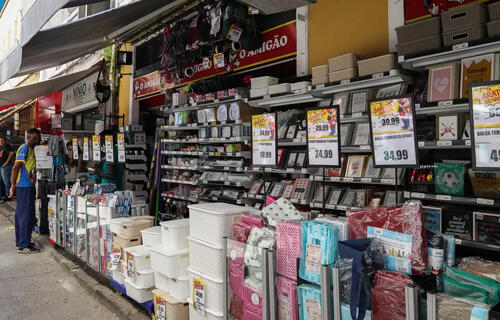 Comércio reage a novas normas sobre trabalho em domingos e feriados