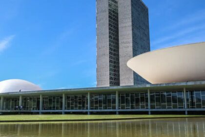 Discussões sobre isenção do IR e Reforma Tributária devem ser retomadas