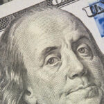 Em alta, dólar fecha última sessão a R$ 6,08