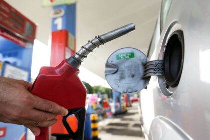Em uma semana, preços dos combustíveis se mantiveram estáveis