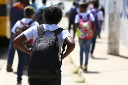Escola que Protege: prazo para estados e municípios aderirem ao programa termina em 19 de maio