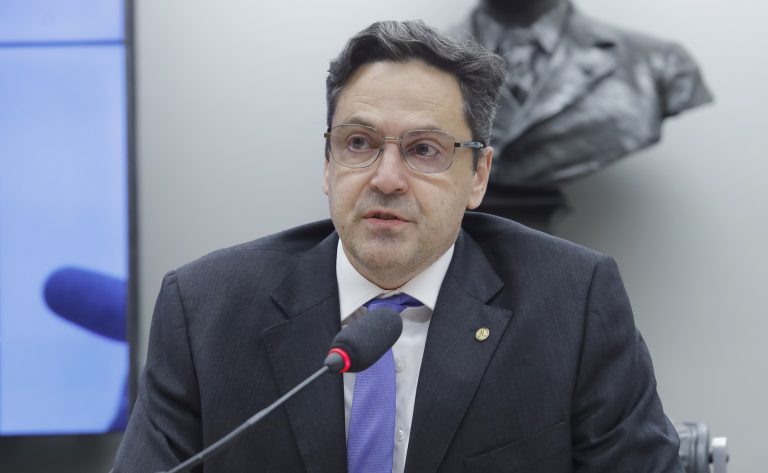 Estados poderão ter autonomia para legislar sobre uso do solo e contratos agrários