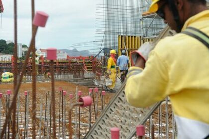 Gestão: 3 mil municípios têm obras paralisadas