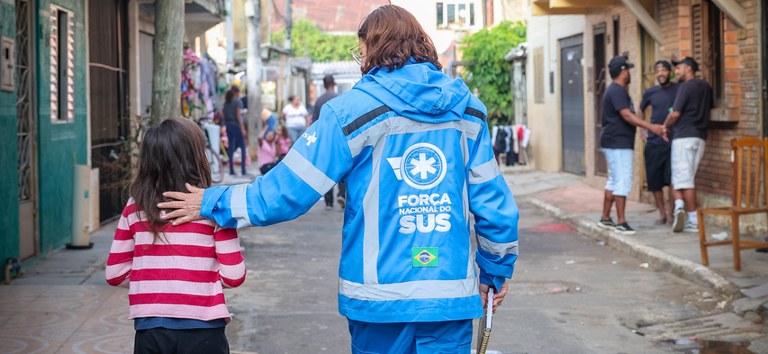 Histórias por trás da ajuda: quem são os mais de 500 voluntários da FN-SUS no RS
