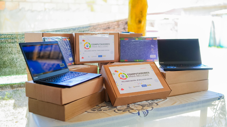 Marca de 60 mil computadores doados é atingida e iniciativa transforma vidas pelo país