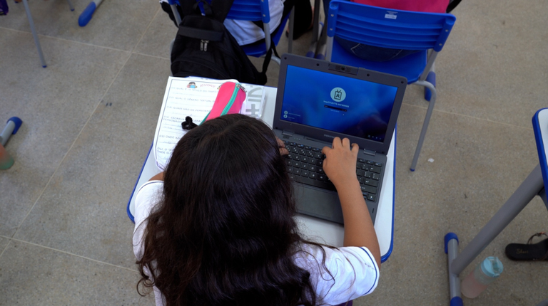 Ministério das Comunicações avança para conectar escolas públicas à internet de alta velocidade