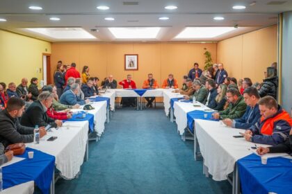 No RS, ministro Waldez Góes se reúne com prefeitos e tira dúvidas sobre o Auxílio Reconstrução