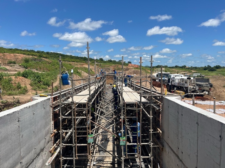 Primeiro canal do Ramal do Salgado alcança 79% de execução no Ceará