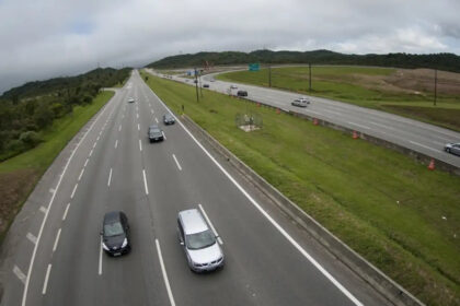 RS: um trecho de estrada está totalmente interditado e 17 parcialmente