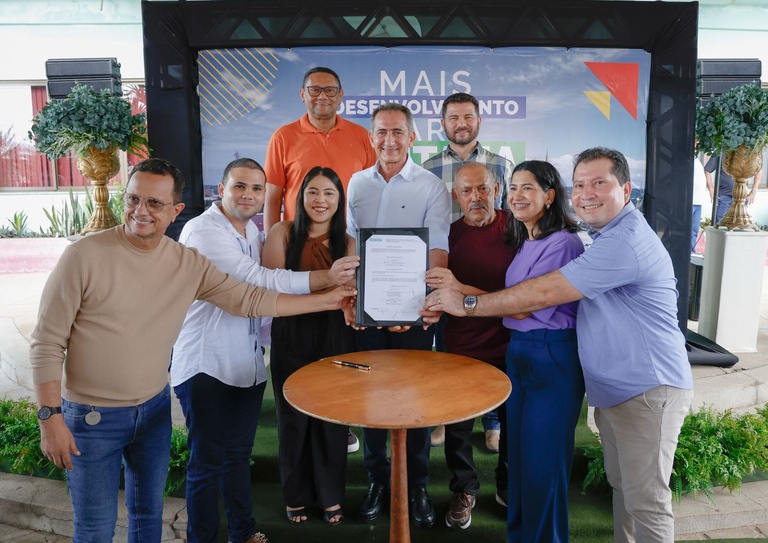 Santana (AP) recebe equipamentos para açaicultura e investimento em infraestrutura