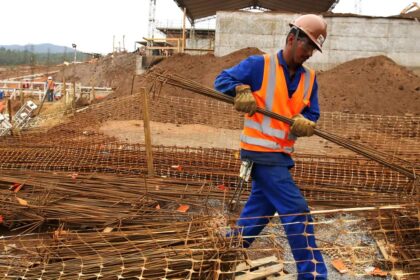 Termina neste domingo (22) prazo de envio da documentação para retomada de obras da Saúde nos municípios