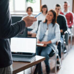 Educação acessível e prática: Faculdade do Comércio oferece cursos a partir de R$ 50 no  2º semestre de 2025