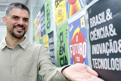 Inteligência artificial é vetor “inevitável” de mudança nas escolas, diz especialista