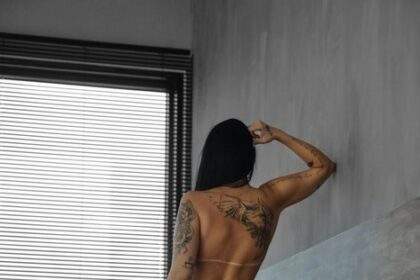 Leticia Braga participa de podcast e confirma viagem para o Rio de Janeiro