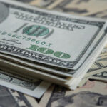 Dólar encerra pregão em queda de 1%, com Payroll abaixo do esperado