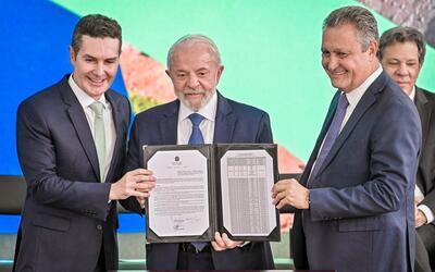 Anunciados R$ 11,7 bi para obras de drenagem e encostas em 235 municípios