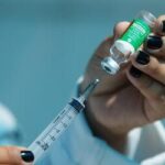 Covid-19: Brasil registra mais 244 mil novos casos em 2025