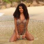 Modelo fitness Marcella Jacob tira a roupa e posa para a revista Spicyfire