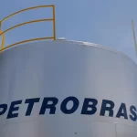 SAF: Petrobras produz querosene renovável em escala industrial