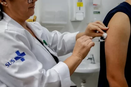 Vacinação contra HPV para jovens de 15 a 19 anos é estendida até dezembro pelo SUS