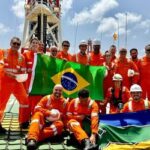 Waldez ressalta potencial petrolífero do Amapá em visita ao navio-sonda da Petrobras