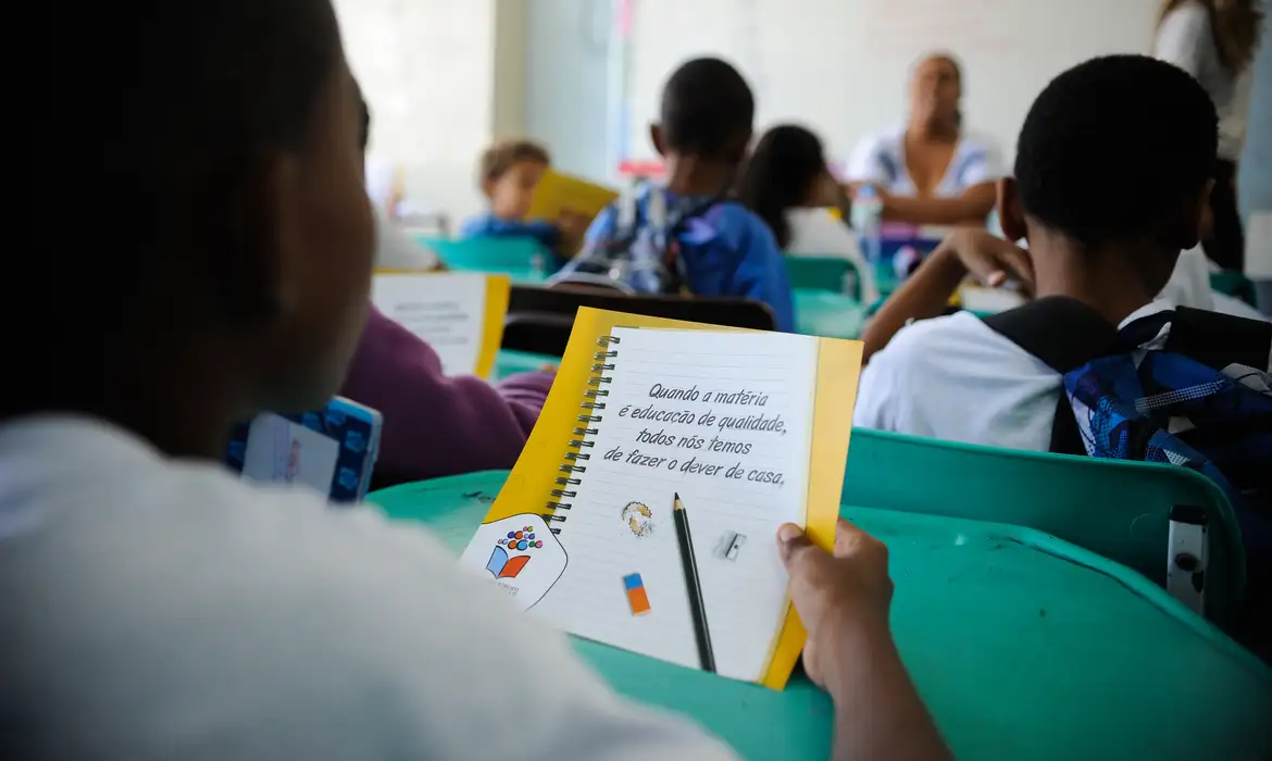 Escolas devem receber R$ 460 milhões da 2ª parcela do PDDE Básico
