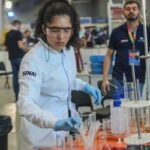 SENAI está com mais de 52 mil vagas abertas em cursos presenciais e a distância; confira oportunidades por estado