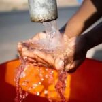 Brasil desperdiça o equivalente a 6 mil piscinas olímpicas de água tratada por dia, revela Trata Brasil