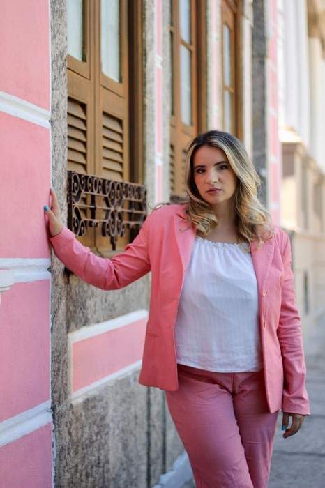 Clara Levy fala sobre feedback positivo de Ca$H e revela próximos passos da carreira