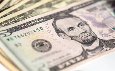 Dólar: moeda encerra última sessão em baixa