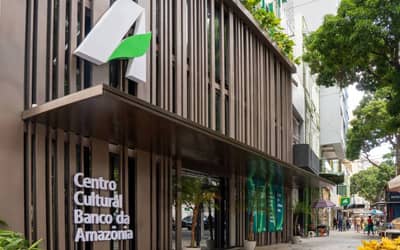 Centro Cultural Banco da Amazônia exibe exposição de Hiromi Nagakura com curadoria de Ailton Krenak, em Belém (PA)