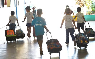 Falta de vagas em creches atinge mais de 50% das redes municipais