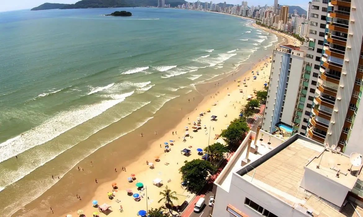 Mercado imobiliário: Balneário Camboriú tem o metro quadrado mais caro do Brasil em 2025