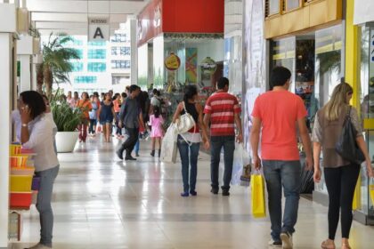 Serviços devem crescer 3,5% em 2025 e manter expansão acima da média da economia