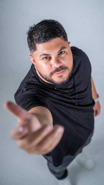 “Vai Ser Só Love” impulsiona sucesso de Klaytinho