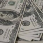 Dólar encerra quinta-feira estável, mas é influenciado por cenário internacional (21)