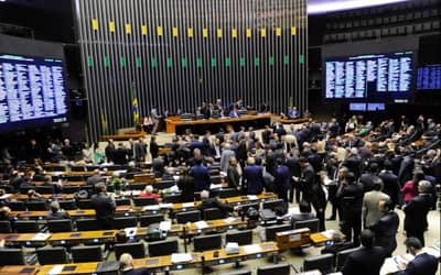 CNI Critica Aprovação da PEC que Reduz Jornada de Trabalho: “Inadequada e Inoportuna”