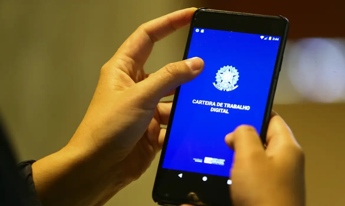 Trabalhadores nascidos em julho e agosto podem sacar novo parcela do PIS/Pasep 2026 a partir desta segunda-feira (15)