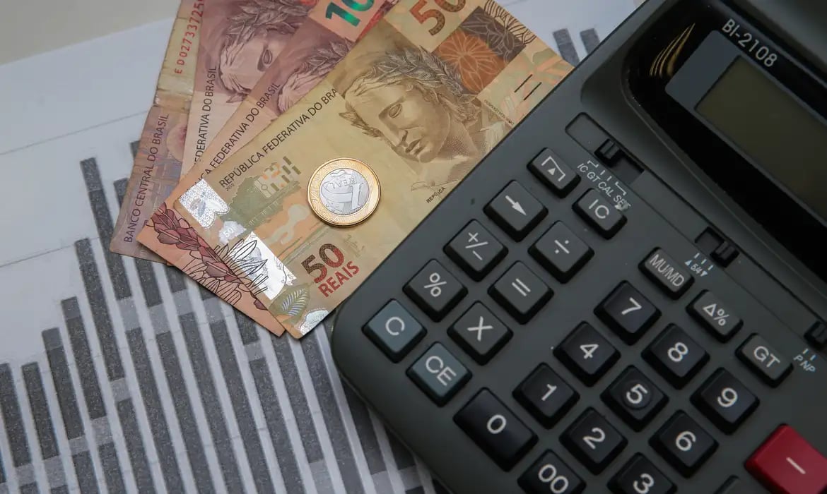 Governo Lança Calculadora para Renegociação de Dívidas no Programa Desenrola 2.0 (até 31 de janeiro de 2026)