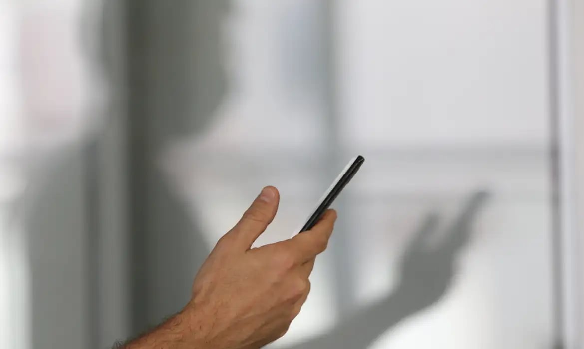 Roubos e Furtos de Celular no Brasil: Anuário de Segurança Pública Revela Tendências Alarmantes (2025)