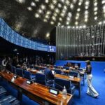 Senado aprova projeto que limita retenção de recursos federais para dívidas previdenciárias dos estados e municípios