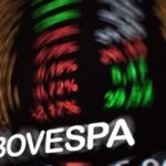 Ibovespa fecha em alta de 0,51% na segunda-feira (24)