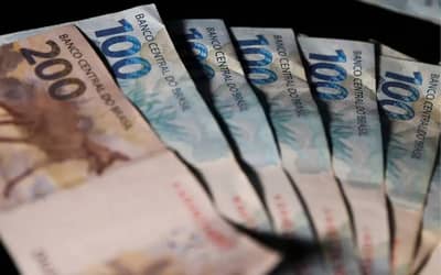 Inflação volta a ficar dentro da meta, mas o Banco Central mantém cautela em relação aos próximos passos da política monetária (11/08)