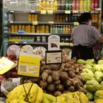 Intenção de Consumo das Famílias recua em agosto, mas mantém crescimento anual