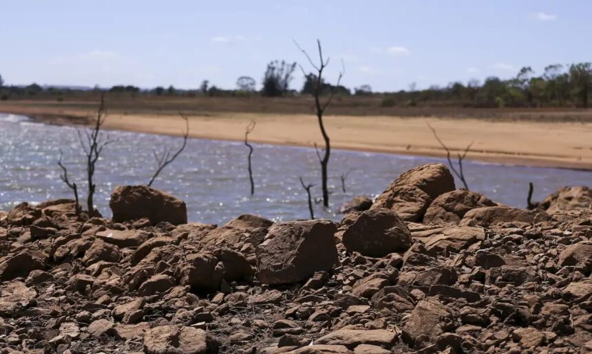 Previsão climática Inmet destaca desafios para agricultura no Brasil (setembro e novembro)