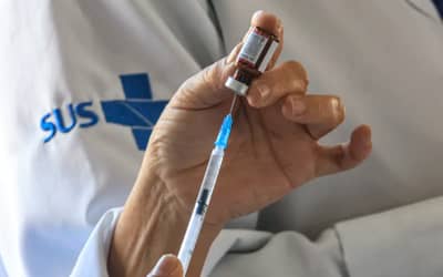 Vacina pneumocócica 20-valente chega ao SUS para idosos acima de 85 anos